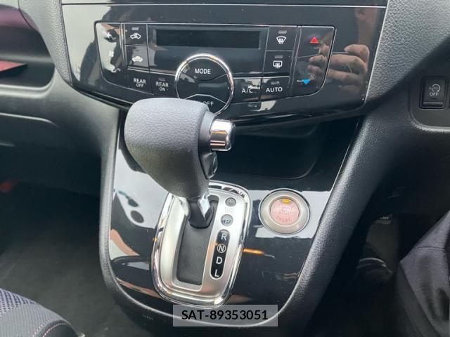 Nissan SERENA 2012-01 7224629-20