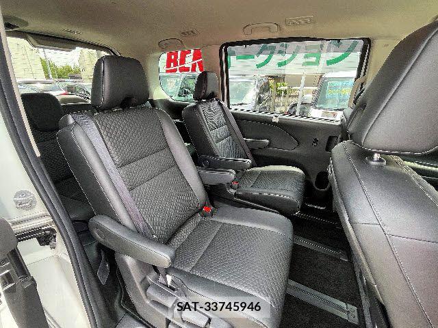 Nissan SERENA 2022-07 7224714-9
