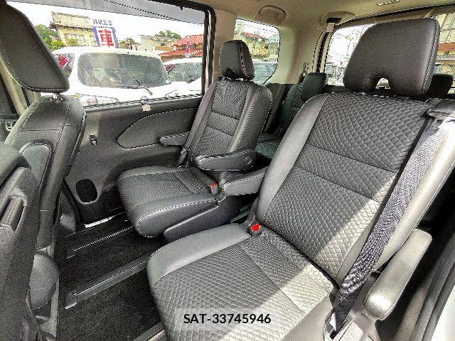 Nissan SERENA 2022-07 7224714-12