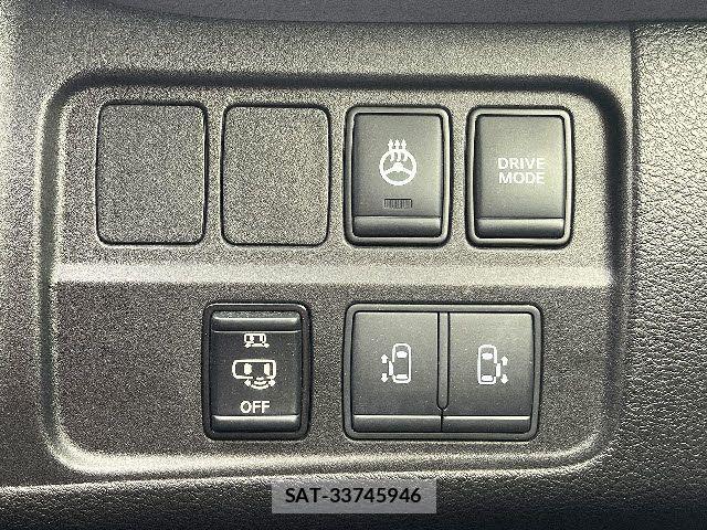 Nissan SERENA 2022-07 7224714-17