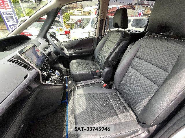 Nissan SERENA 2022-07 7224714-18