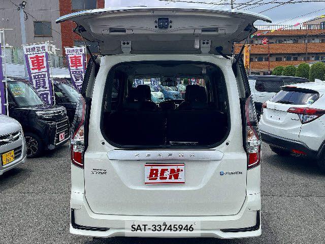 Nissan SERENA 2022-07 7224714-21