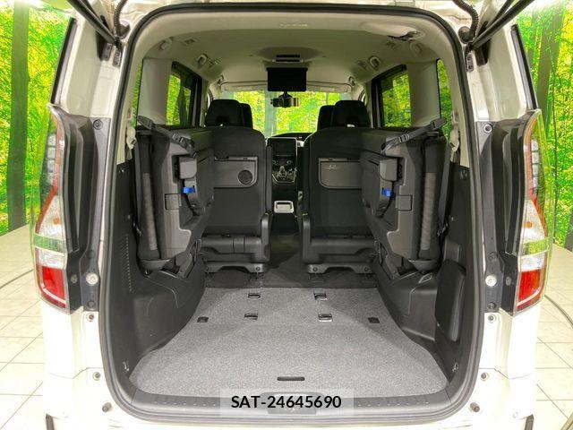 Nissan SERENA 2022-03 7224703-10