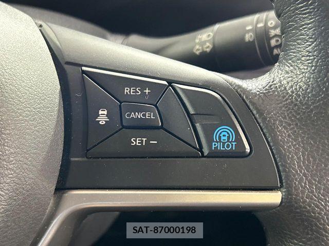 Nissan SERENA 2018-03 7224643-4
