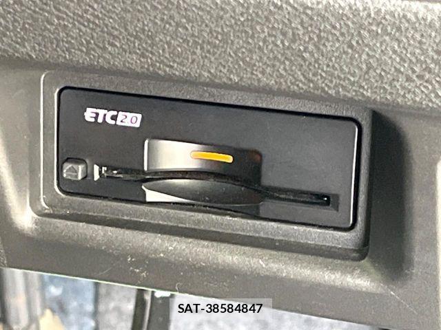 Nissan SERENA 2023-04 7224725-5