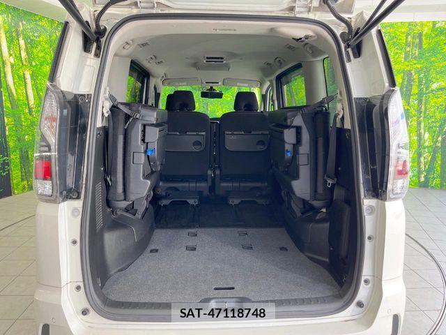 Nissan SERENA 2018-03 7224641-10