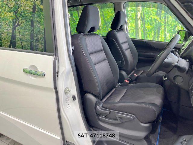 Nissan SERENA 2018-03 7224641-7