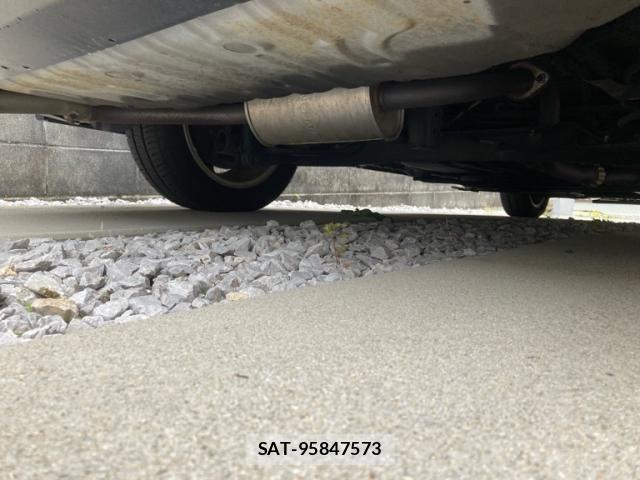 Nissan SERENA 2010-02 7224610-18