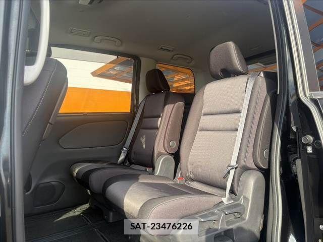 Nissan SERENA 2018-12 7224646-19