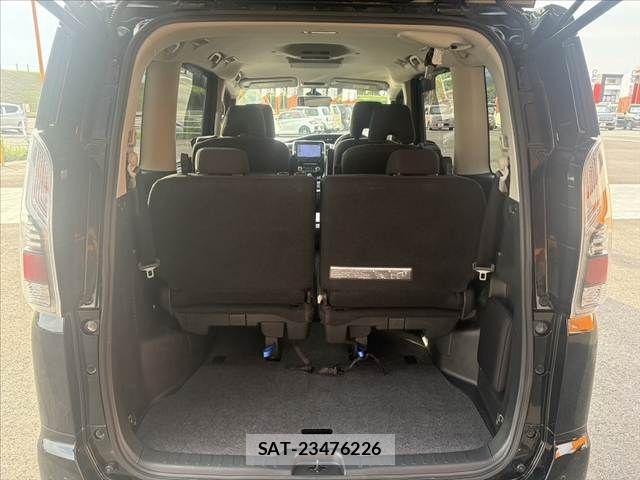Nissan SERENA 2018-12 7224646-21