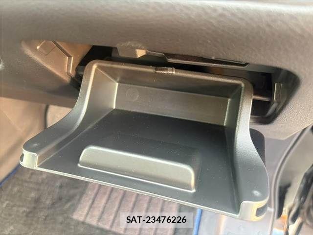 Nissan SERENA 2018-12 7224646-26