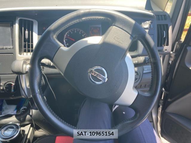 Nissan SERENA 2010-08 7252237-15