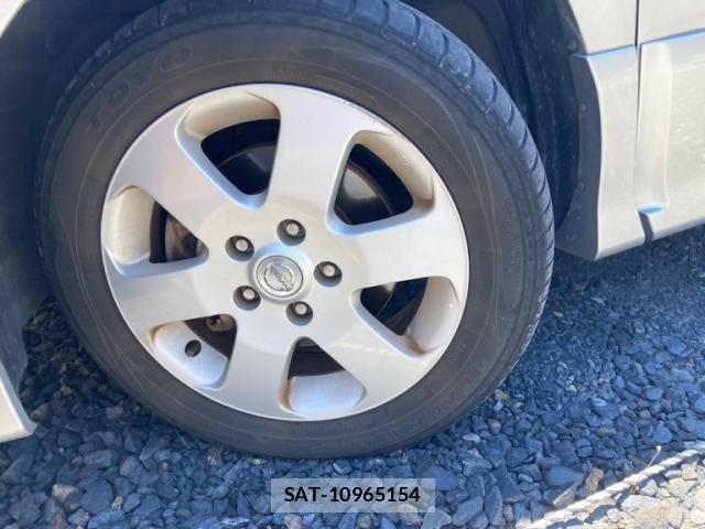Nissan SERENA 2010-08 7252237-3