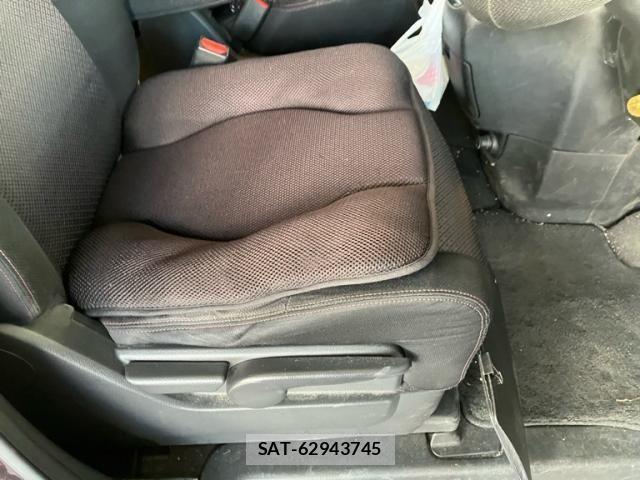 Nissan SERENA 2011-08 7252241-16
