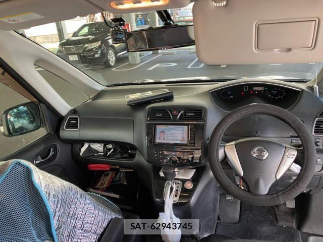 Nissan SERENA 2011-08 7252241-20