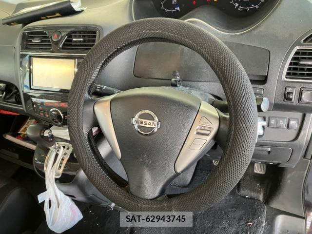 Nissan SERENA 2011-08 7252241-23