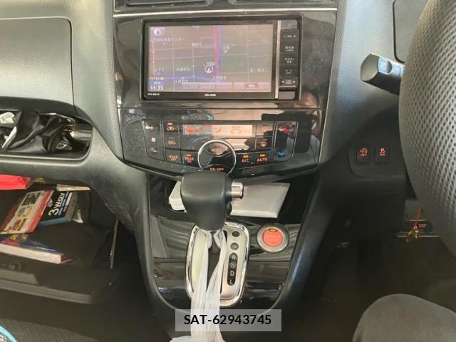 Nissan SERENA 2011-08 7252241-28