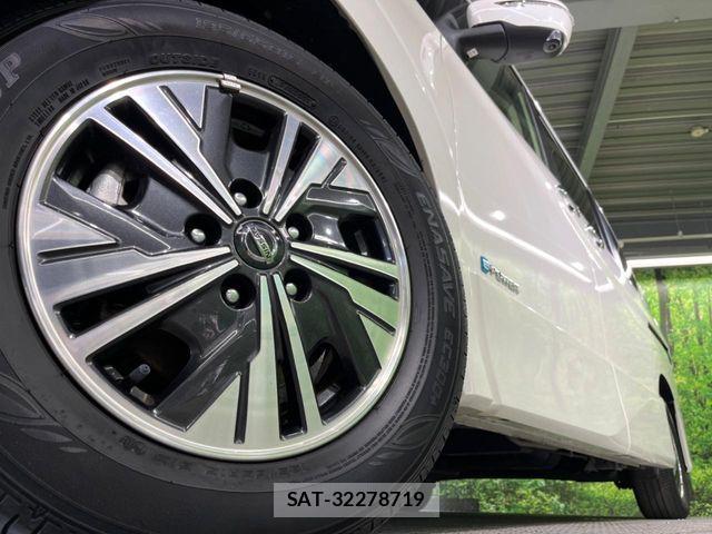 Nissan SERENA 2021-11 7252221-12