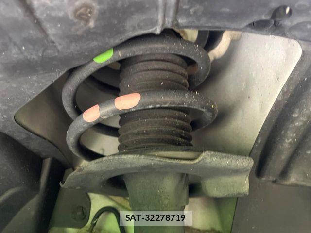 Nissan SERENA 2021-11 7252221-19