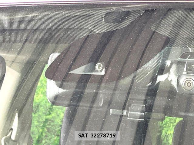 Nissan SERENA 2021-11 7252221-3