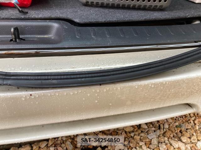 Nissan SERENA 2010-03 7252233-21