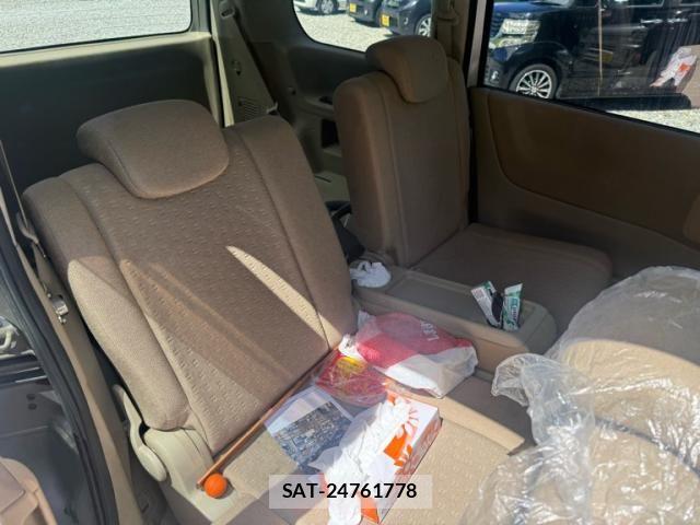 Nissan SERENA 2007-03 7252235-13