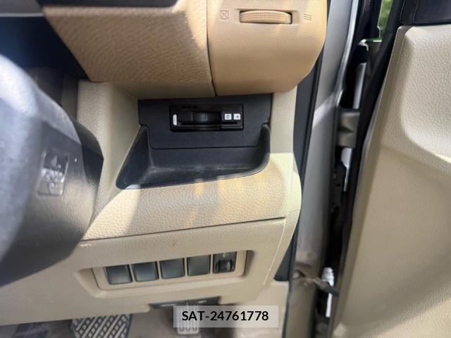 Nissan SERENA 2007-03 7252235-17