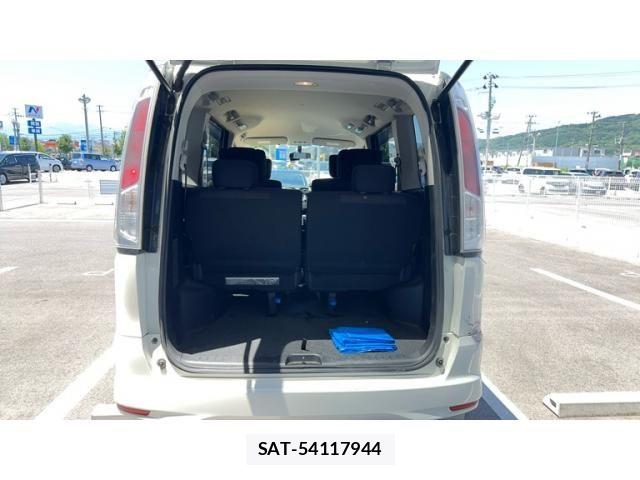 Nissan SERENA 2012-05 7252245-11