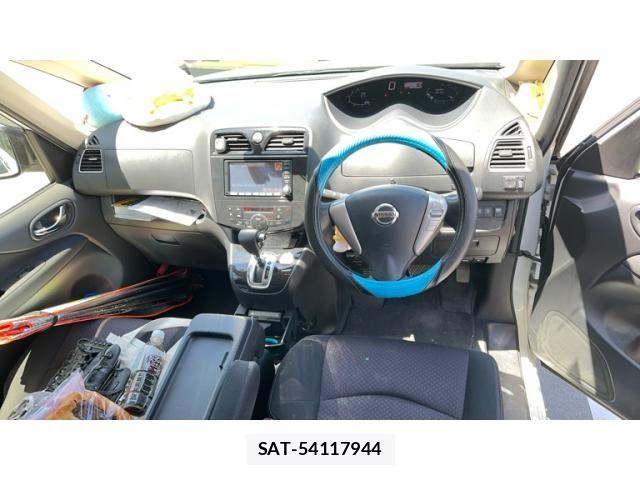 Nissan SERENA 2012-05 7252245-16