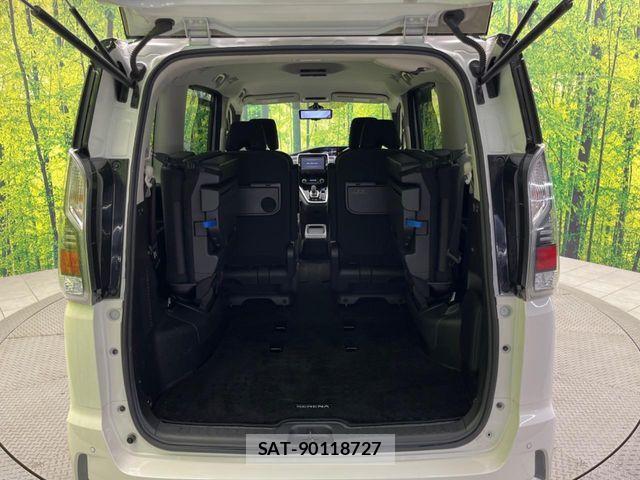 Nissan SERENA 2018-02 7252224-10