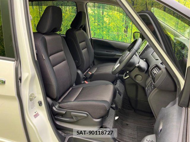 Nissan SERENA 2018-02 7252224-7