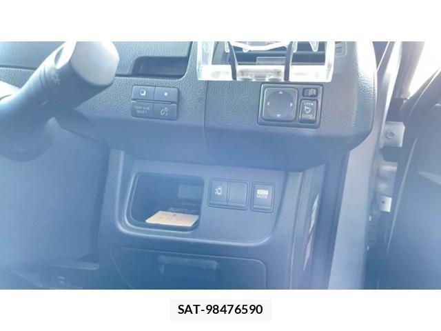 Nissan SERENA 2011-09 7252240-6