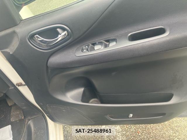 Nissan SERENA 2011-05 7252239-9