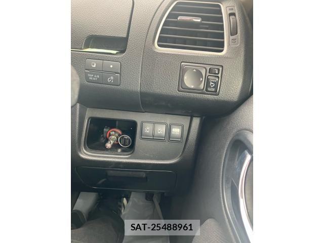 Nissan SERENA 2011-05 7252239-15