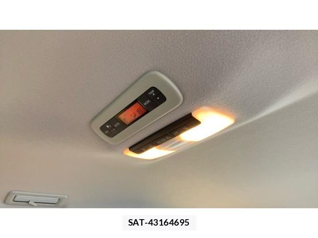 Nissan SERENA 2016-10 7250533-16