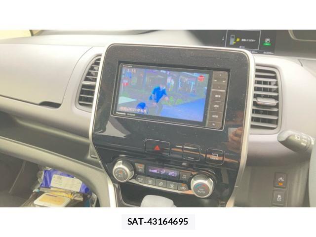 Nissan SERENA 2016-10 7250533-23