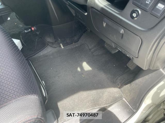 Nissan SERENA 2011-06 7252242-9