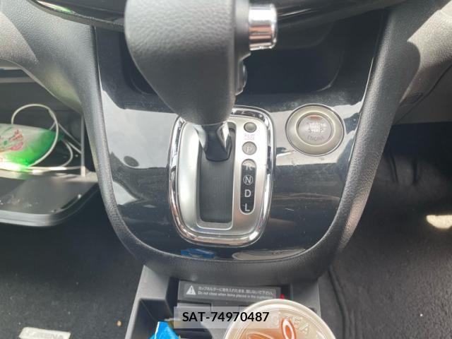 Nissan SERENA 2011-06 7252242-26