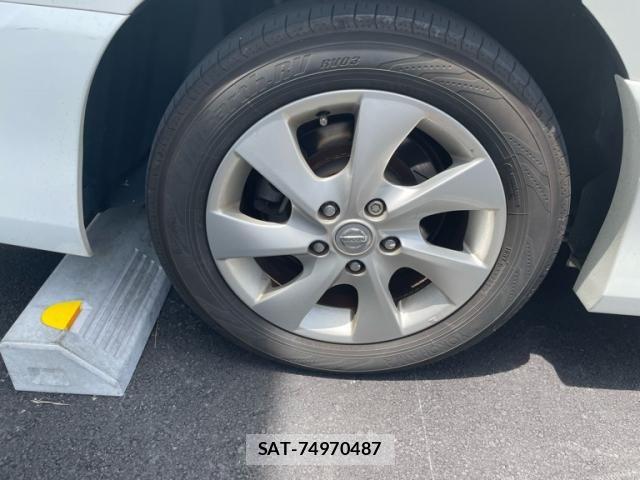 Nissan SERENA 2011-06 7252242-6