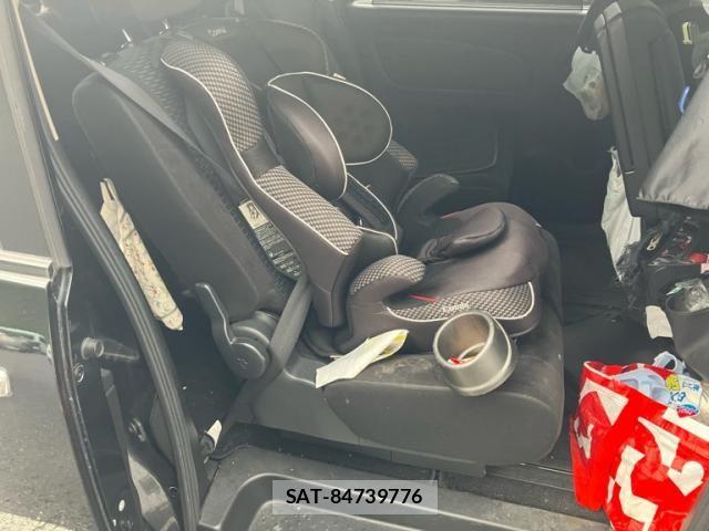 Nissan SERENA 2016-07 7252236-10