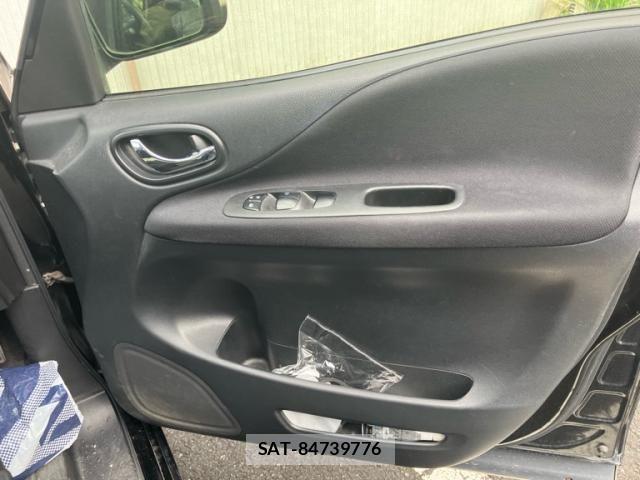 Nissan SERENA 2016-07 7252236-12