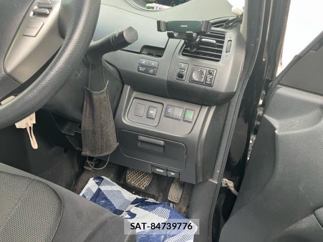 Nissan SERENA 2016-07 7252236-13