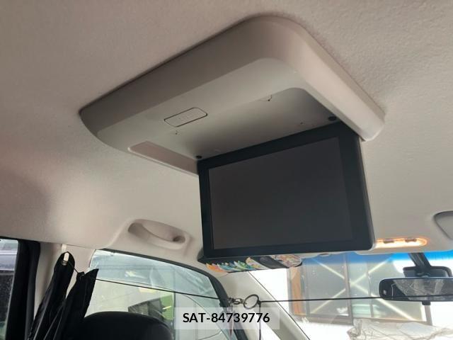 Nissan SERENA 2016-07 7252236-20