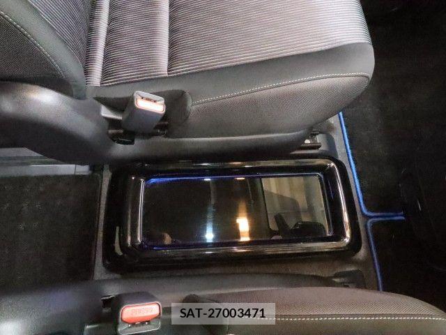 Nissan SERENA 2019-09 7252222-26