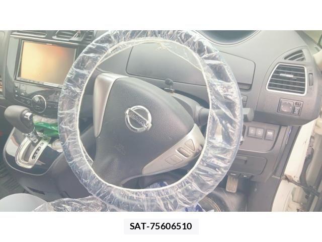 Nissan SERENA 2011-11 7252243-13