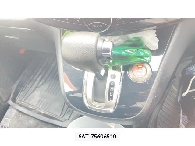 Nissan SERENA 2011-11 7252243-21