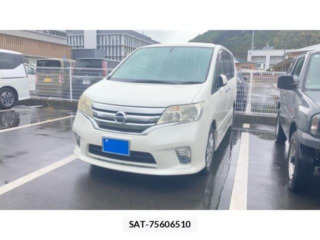 Nissan SERENA 2011-11 7252243-4