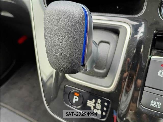 Nissan SERENA 2021-09 7252228-16