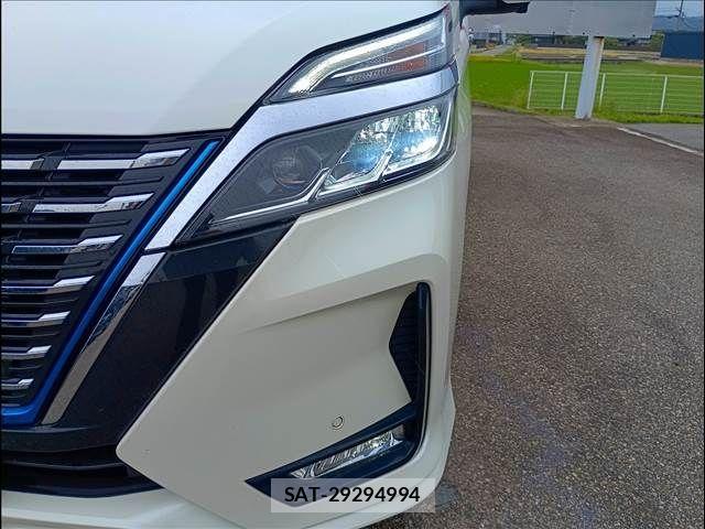 Nissan SERENA 2021-09 7252228-19