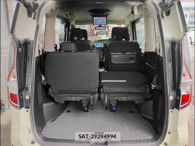 Nissan SERENA 2021-09 7252228-8